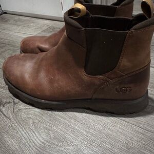 UGG Men's Chelsea Leather Ankle Boots